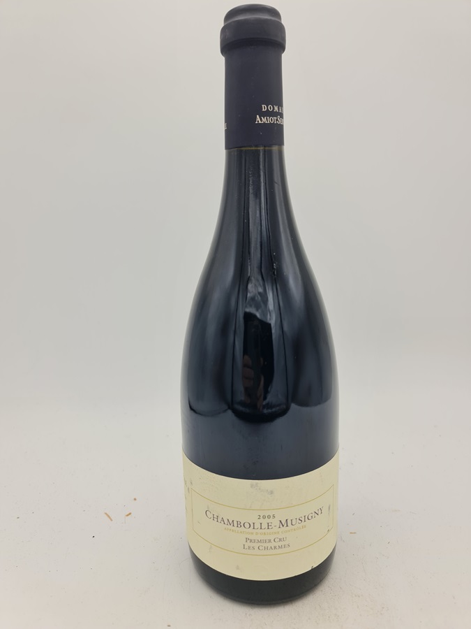 Domaine Amiot-Servelle - Chambolle-Musigny 1er cru 'Les Charmes' 2005