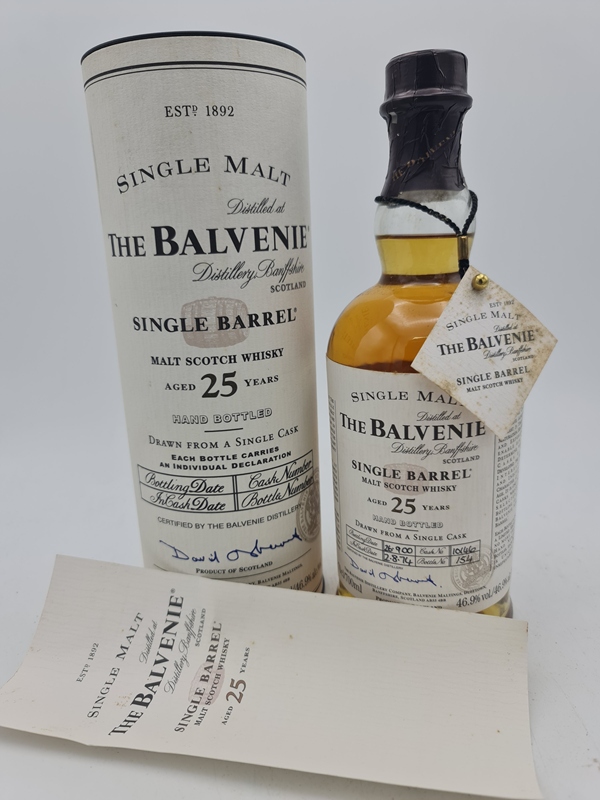 Balvenie 1974 25 Years Old bottled 2000 Single Highland Single Malt Scotch Whisky Barrel Oak Cask No. 10146 46,9% alc by vol 700ml